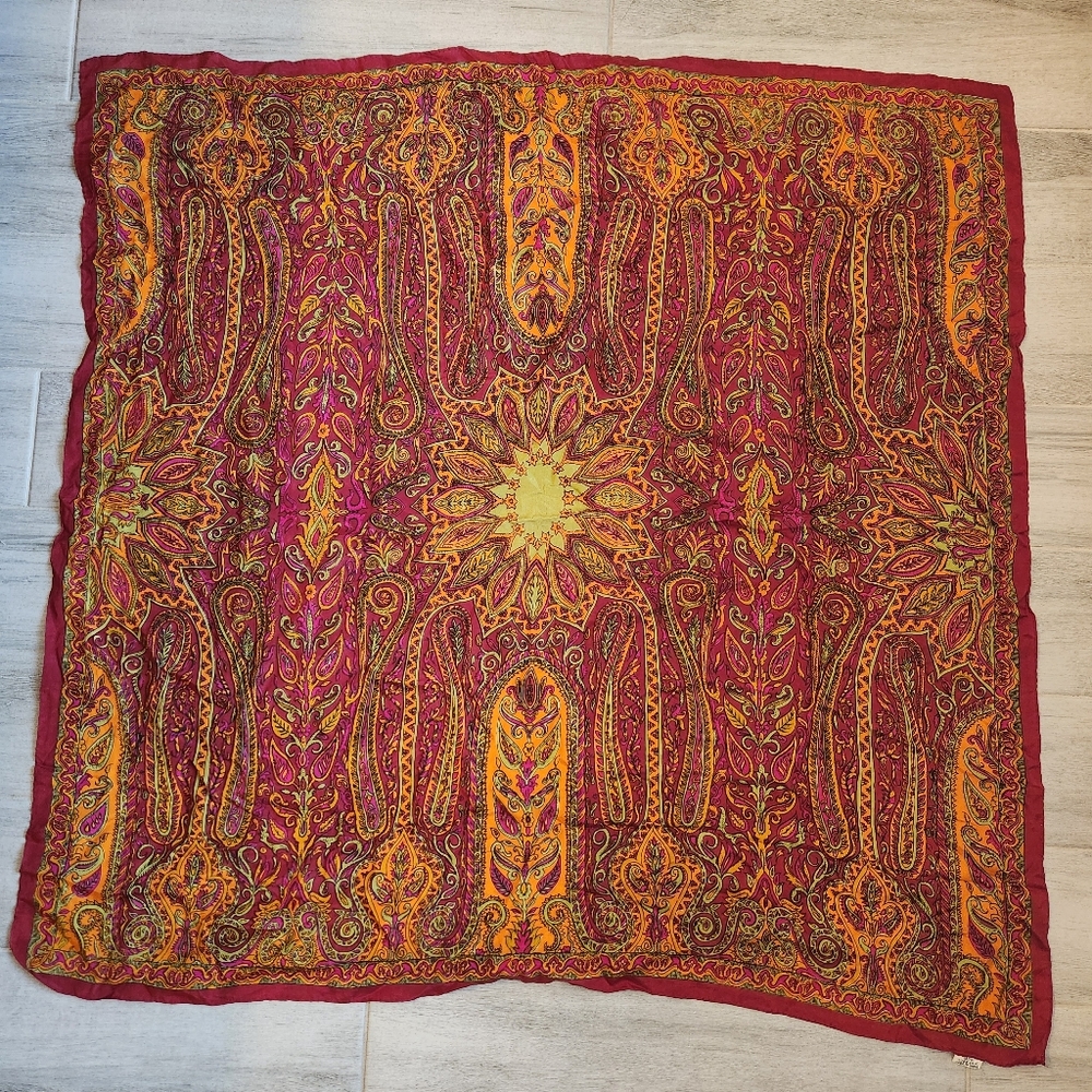 Square women's shawl 100% silk burgundy ocher paisley scarf artsy Carre Wrap